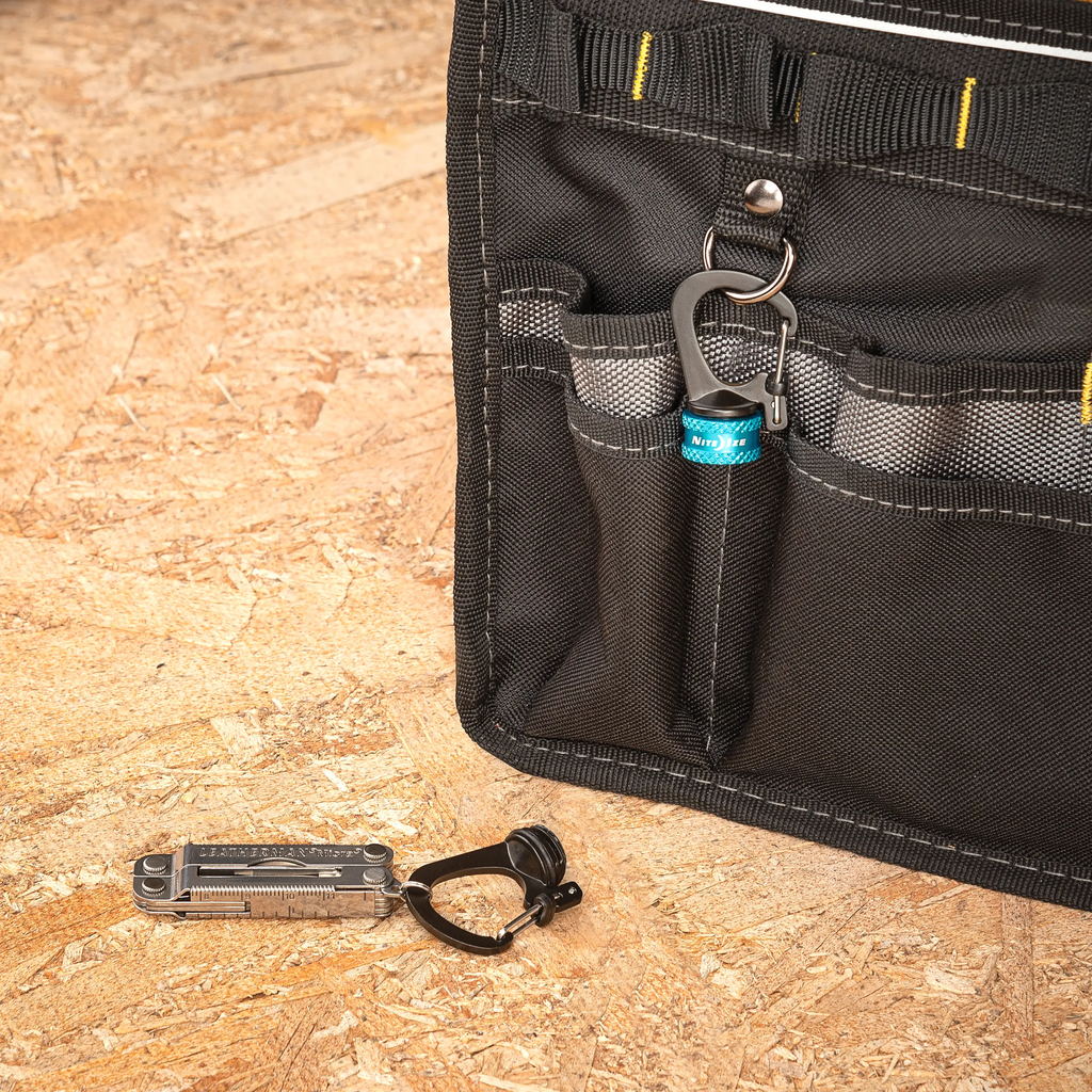 Nite Ize SlideLock® 360° Magnetic Locking Dual Carabiner - Blue