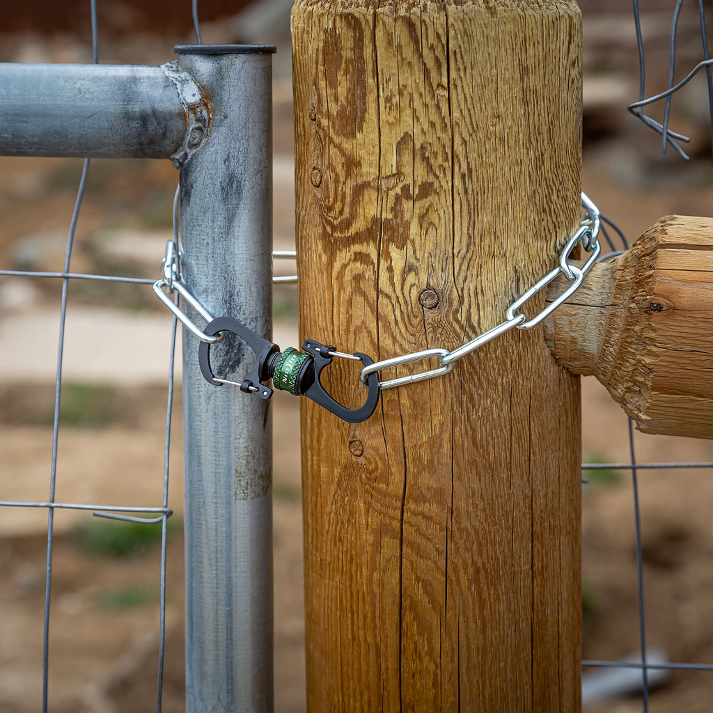 Nite Ize SlideLock® 360° Magnetic Locking Dual Carabiner - Olive